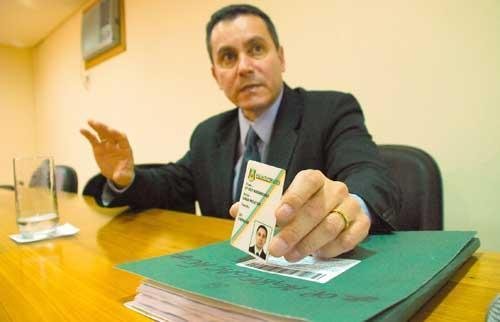 Promotor divulga lista de pessoas espionadas por sargento suspeito de extors&atilde;o