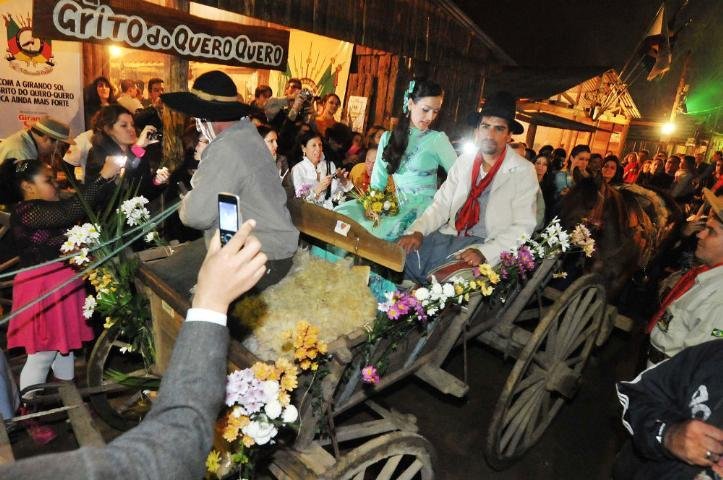 O casal se conheceu no ano passado em uma atividade tradicionalista
