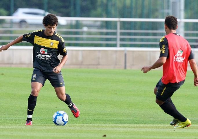 Sele&ccedil;&atilde;o Brasileira enfrenta o time B do Barcelona nesta ter&ccedil;a-feira