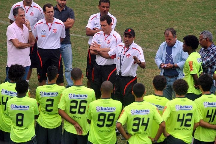 Preparador diz que Flamengo est&aacute; sem condi&ccedil;&atilde;o ideal