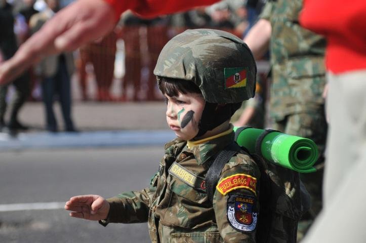 Desfile de 7 de Setembro bate recorde de p&uacute;blico em Porto Alegre