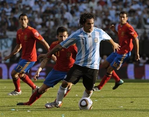 Tevez acredita que ser&aacute; dif&iacute;cil estar na Copa de 2014