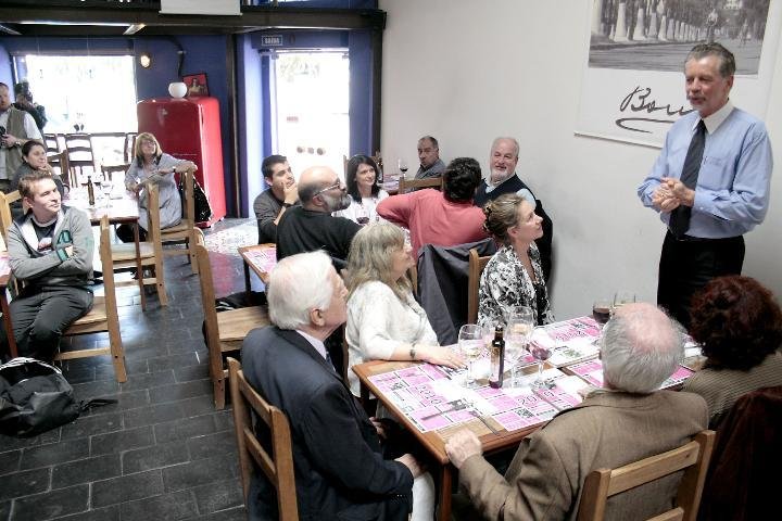 Almo&ccedil;o marca in&iacute;cio do 17&ordm; Porto Alegre em Cena