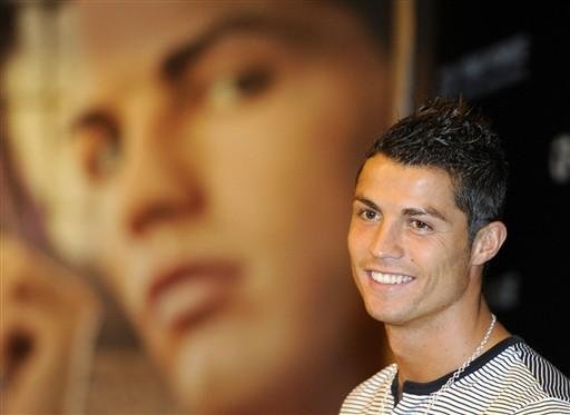 Recuperado de les&atilde;o, Cristiano Ronaldo refor&ccedil;a o Real Madrid