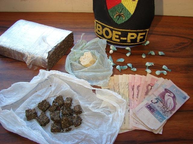 Pol&iacute;cia prende foragido com drogas em Passo Fundo