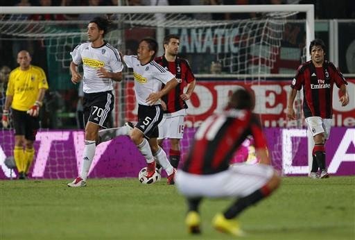 Milan perde por 2 a 0 para o Cesena na estreia do atacante Robinho
