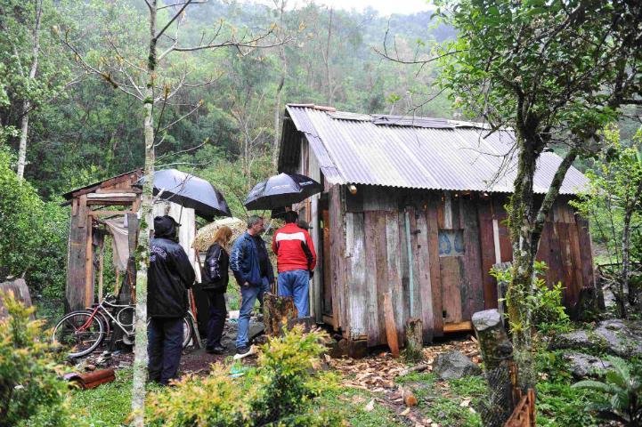 Segundo a pol&iacute;cia, uma dispulta por terras pode estar por tr&aacute;s do crime
