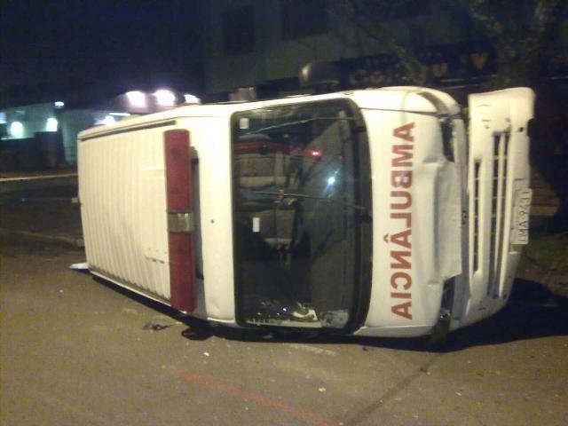 Filho de mulher v&iacute;tima de acidente com ambul&acirc;ncia &eacute; encaminhado &agrave; UTI
