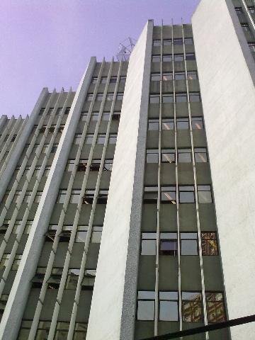 Ferramenta caiu do nono andar do pr&eacute;dio da Caixa Econ&ocirc;mica Federal
