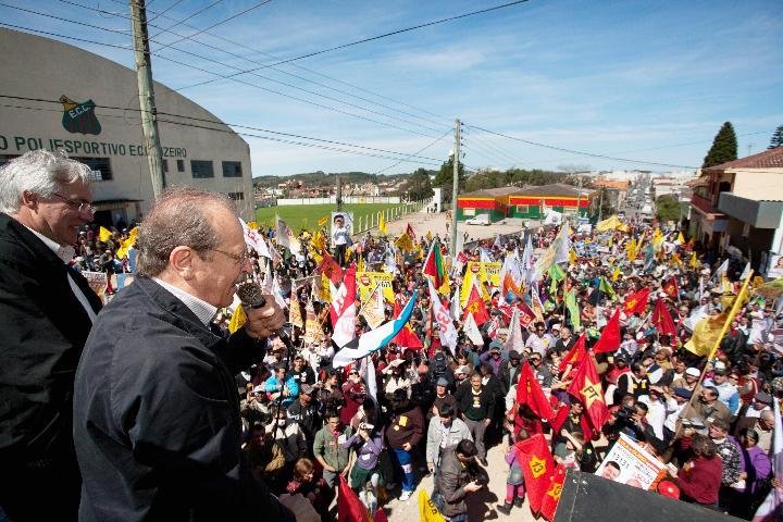 Tarso refor&ccedil;a campanha com com&iacute;cios no interior