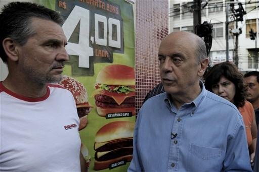 Serra conversou com eleitores 