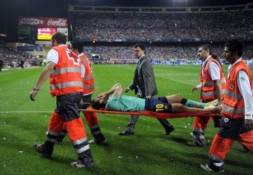 Messi sofre distens&atilde;o no ligamento do tornozelo direito