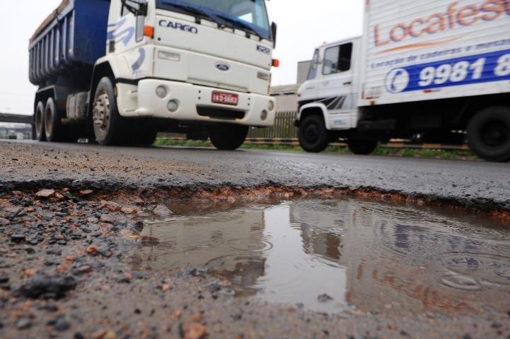 Motoristas utilizam avenida Guilherme Schell como rota de fuga para acessar a Capital
