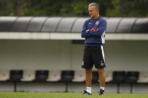 Santos demite Dorival J&uacute;nior