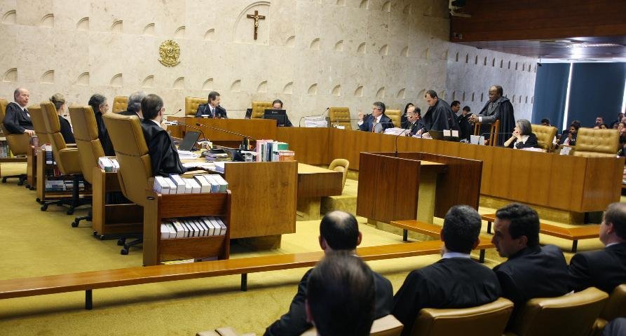 Ap&oacute;s empate, STF suspende julgamento do recurso de Joaquim Roriz