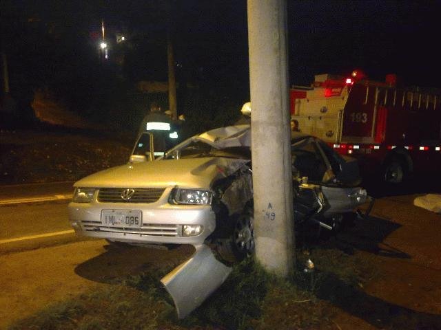 Dois jovens morrem em acidente na Zona Sul de Porto Alegre