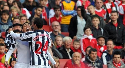 Arsenal perde em casa e n&atilde;o encosta no l&iacute;der Chelsea