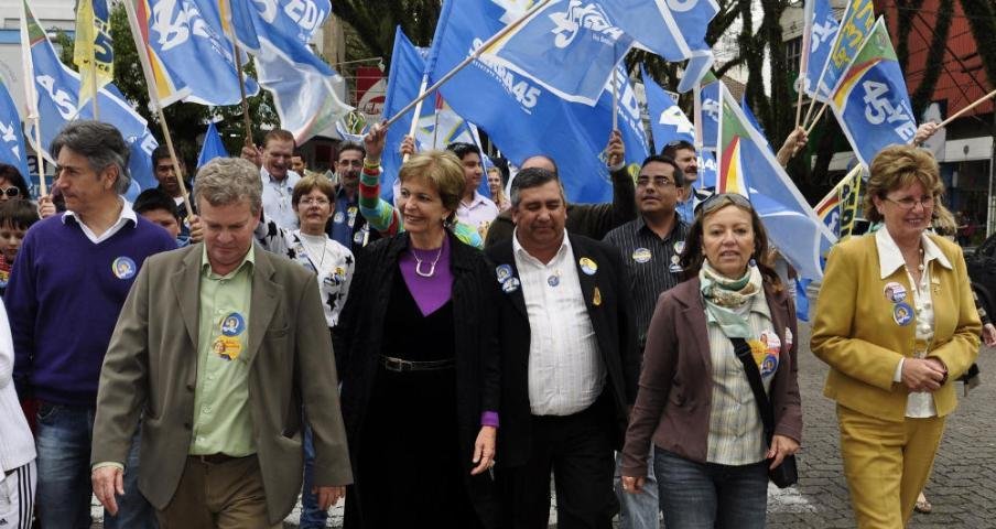 Yeda participou de uma caminhada com militantes de Santa Cruz do Sul