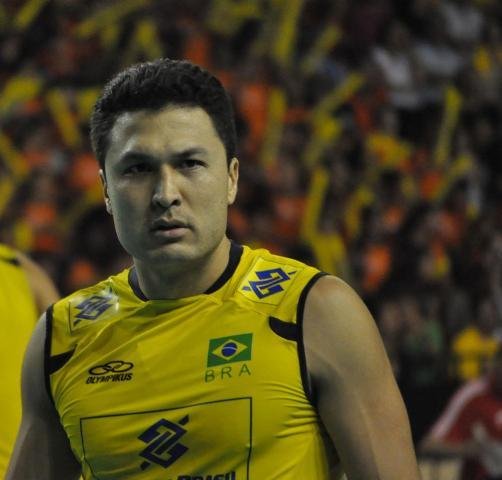 Ap&oacute;s vit&oacute;ria, Bernardinho lamenta desfalque de Marlon