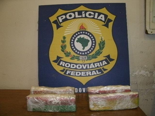 Droga que viria para o RS &eacute; apreendida em &ocirc;nibus 
