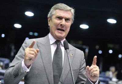 MP quer cassar Collor por suposta fraude em pesquisa