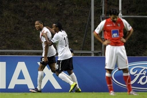Luiz Adriano e Douglas Costa marcam pelo Shakhtar na Liga dos Campe&otilde;es