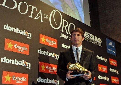 Messi recebe Chuteira de Ouro de artilheiro da Europa