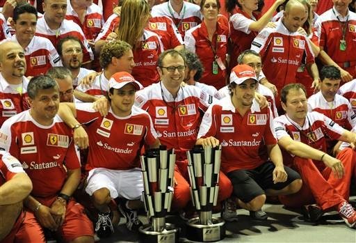 Ferrari pede para Massa ajudar Alonso na busca do t&iacute;tulo