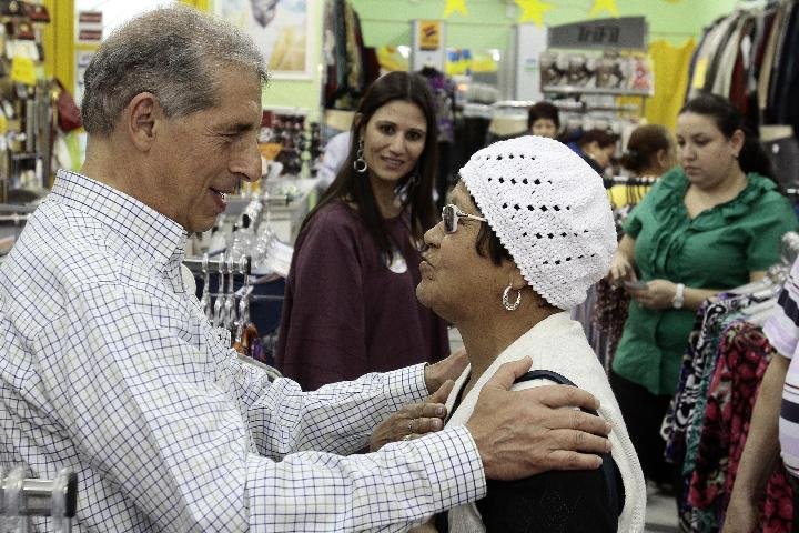 Foga&ccedil;a recebe manifesta&ccedil;&otilde;es de apoio em caminhada na Azenha