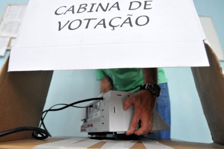 Justi&ccedil;a eleitoral espera menos trocas de urnas neste ano