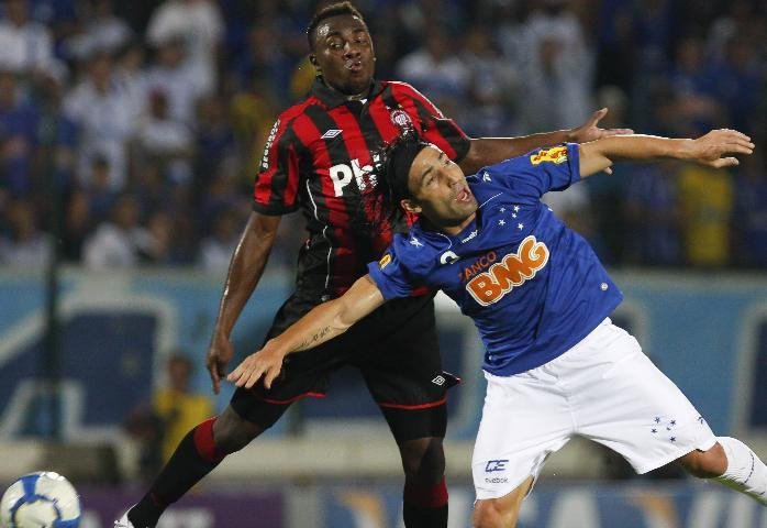 Cruzeiro e Atl&eacute;tico-PR ficam no 0 a 0 em Minas Gerais