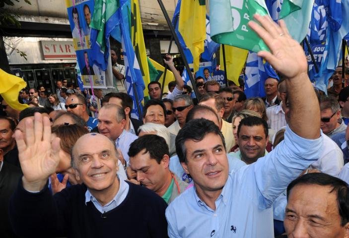 Beto Richa &eacute; o segundo governador eleito no primeiro turno
