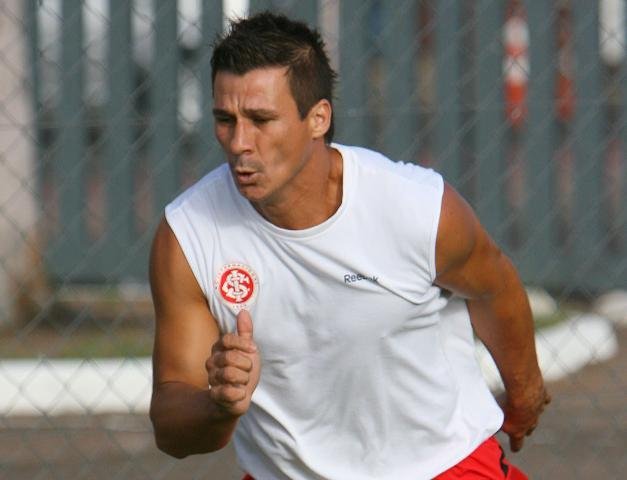 Kleber e &Iacute;ndio (foto) n&atilde;o devem atuar contra o Atl&eacute;tico-MG