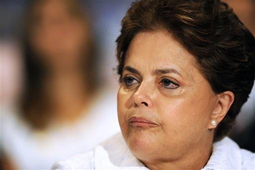 Dilma pede resposta na TV ap&oacute;s serm&atilde;o de padre