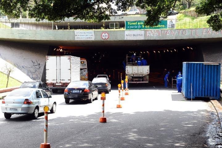 Mais uma faixa do T&uacute;nel da Concei&ccedil;&atilde;o &eacute; bloqueada pela EPTC
