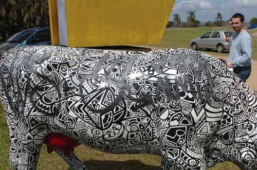 Mais uma vaca &eacute; alvo de v&acirc;ndalos na Capital