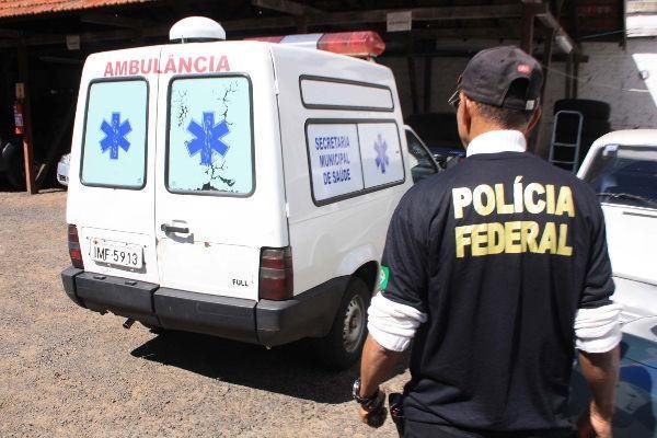 Pol&iacute;cia apreende ambul&acirc;ncia usada para transportar contrabando de agrot&oacute;xicos  