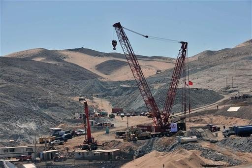 In&iacute;cio do resgate no Chile &eacute; adiado por duas horas, informa ministro