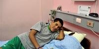 Mineiro boliviano descansa em quarto de hospital