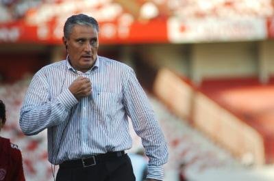 Corinthians espera hoje o sim de Tite