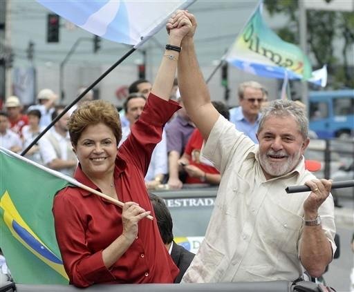 Lula fala de preconceito das elites em com&iacute;cio em Belo Horizonte