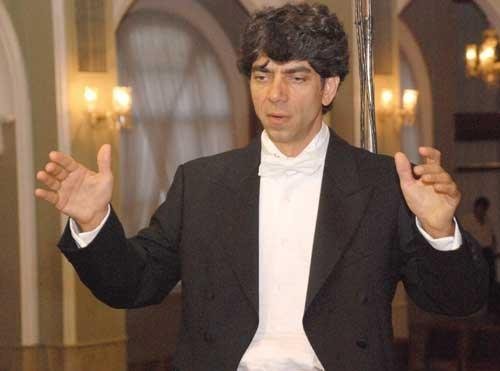 Tiago Flores rege exibi&ccedil;&atilde;o da Orquestra da Ulbra no Leopoldina Juvenil 
