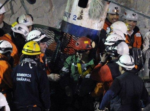  	Mineiro resgatado quer retomar suas paix&otilde;es: futebol, fam&iacute;lia e minera&ccedil;&atilde;o