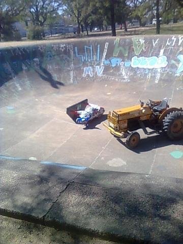  A produ&ccedil;&atilde;o do evento recolheu a vaca da pista e agora estuda a possibilidade de tir&aacute;-la do parque, em raz&atilde;o da vulnerabilidade do local