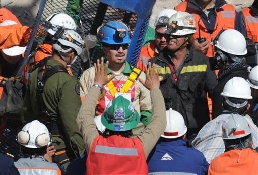 Mineiro chileno &eacute; internado depois de sofrer crise de ang&uacute;stia
