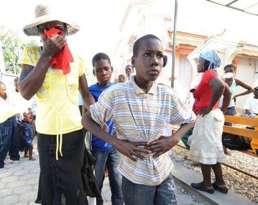 Balan&ccedil;o oficial de mortos por c&oacute;lera no Haiti supera os 250
