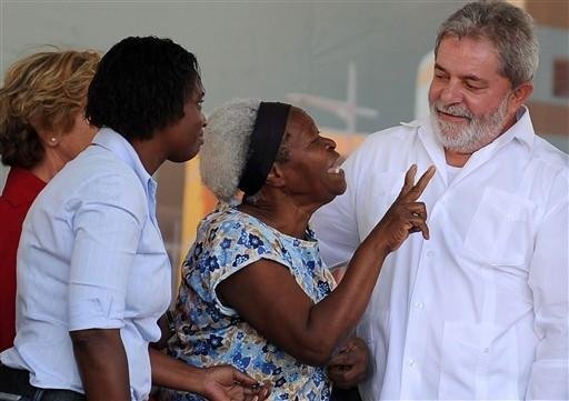 Lula discursa no Rio confiante na continuidade