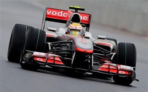 Hamilton cobra rea&ccedil;&atilde;o da McLaren nas corridas finais