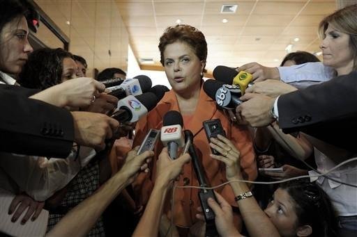 Educa&ccedil;&atilde;o e crescimento sustent&aacute;vel est&atilde;o no plano de governo de Dilma Rousseff
