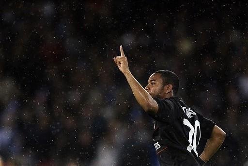 Robinho marca e Milan bate o Napoli